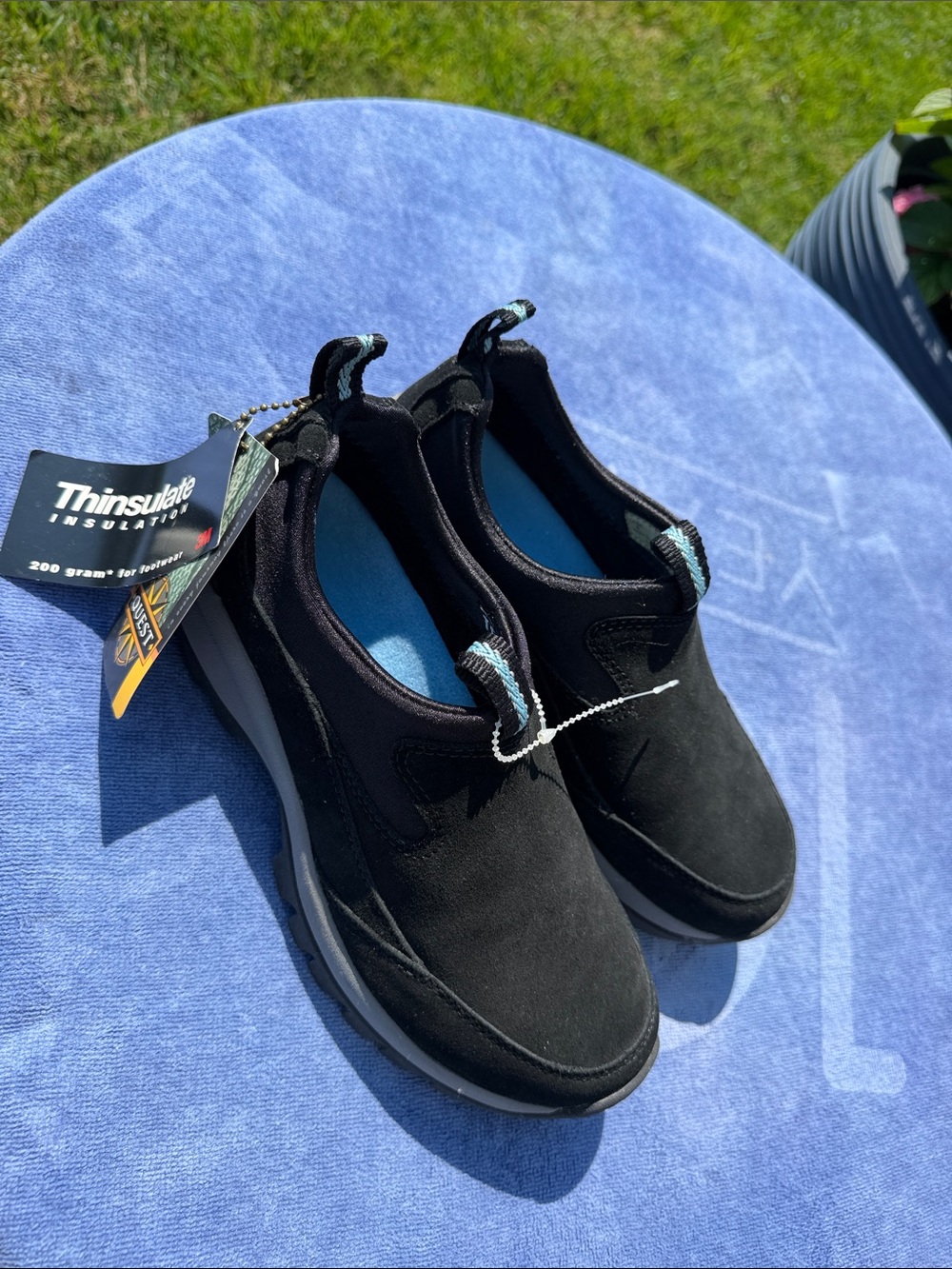 3M Thinsulate Black Slip-On Sneakers with Light Blue Accents